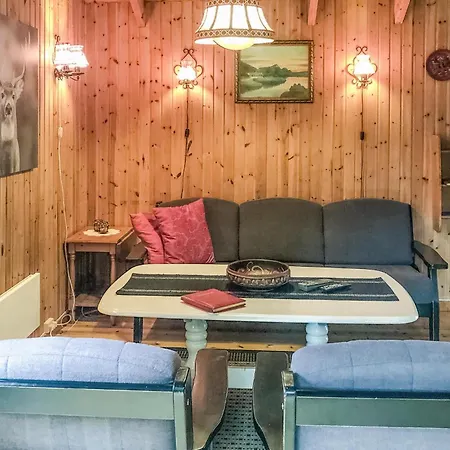 2 Bedroom Gorgeous In Holiday home *